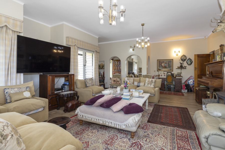 7 Bedroom Property for Sale in West Beach Eastern Cape